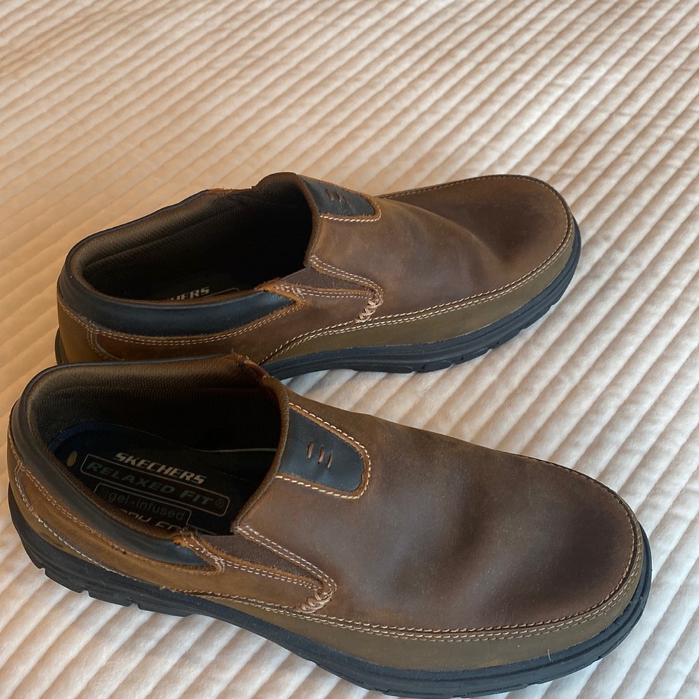 Sketchers Men’s shoes size 10.5M